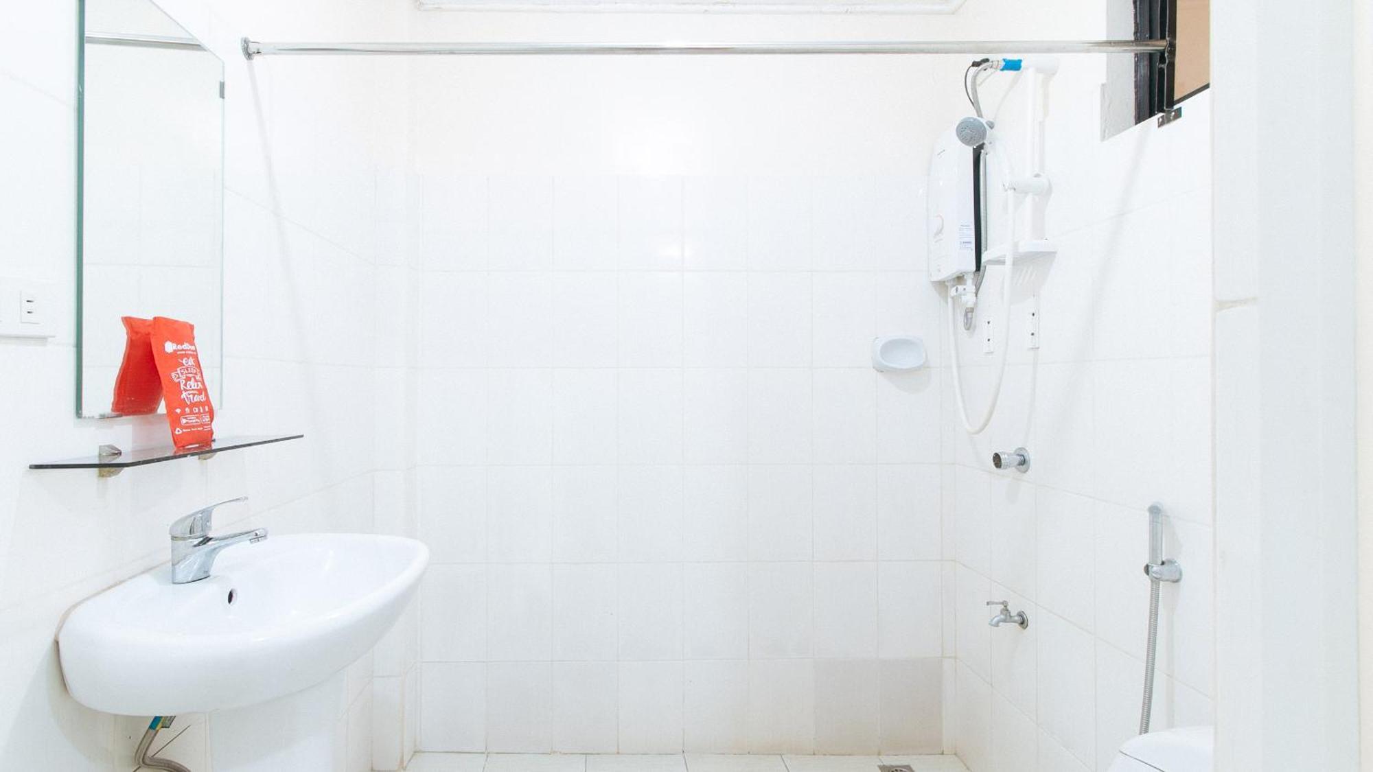 RedDoorz near Pasay Taft Otel Dış mekan fotoğraf