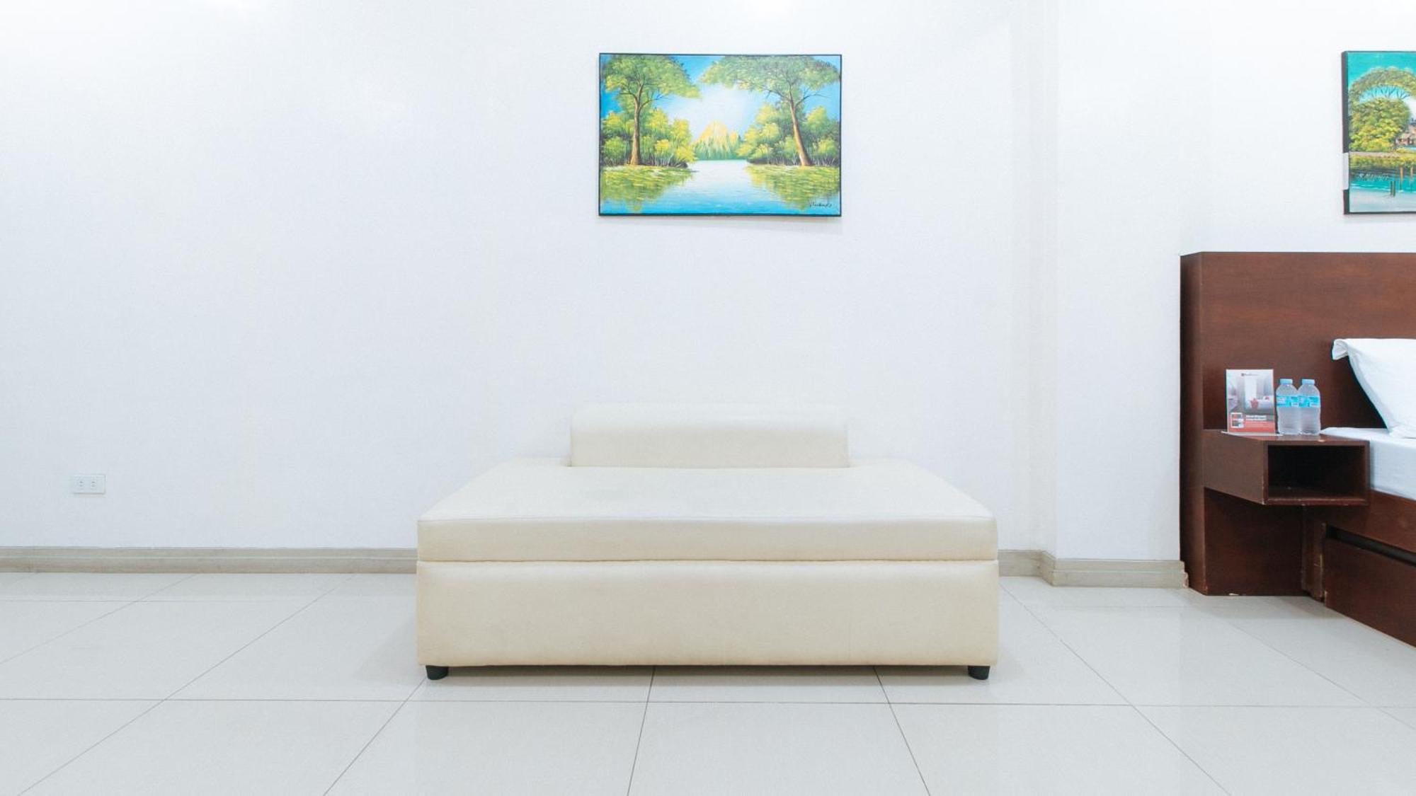 RedDoorz near Pasay Taft Otel Dış mekan fotoğraf