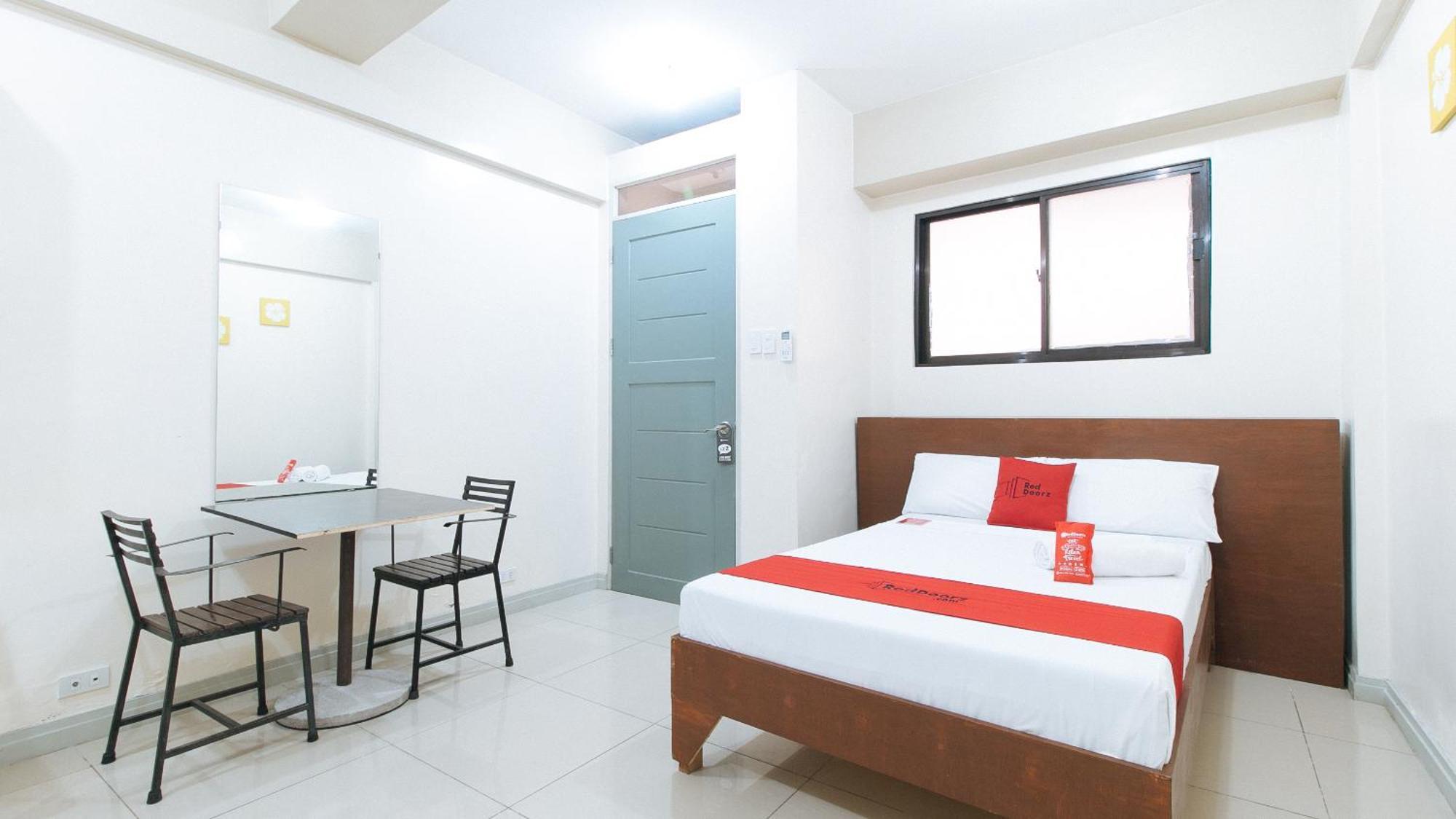 RedDoorz near Pasay Taft Otel Dış mekan fotoğraf