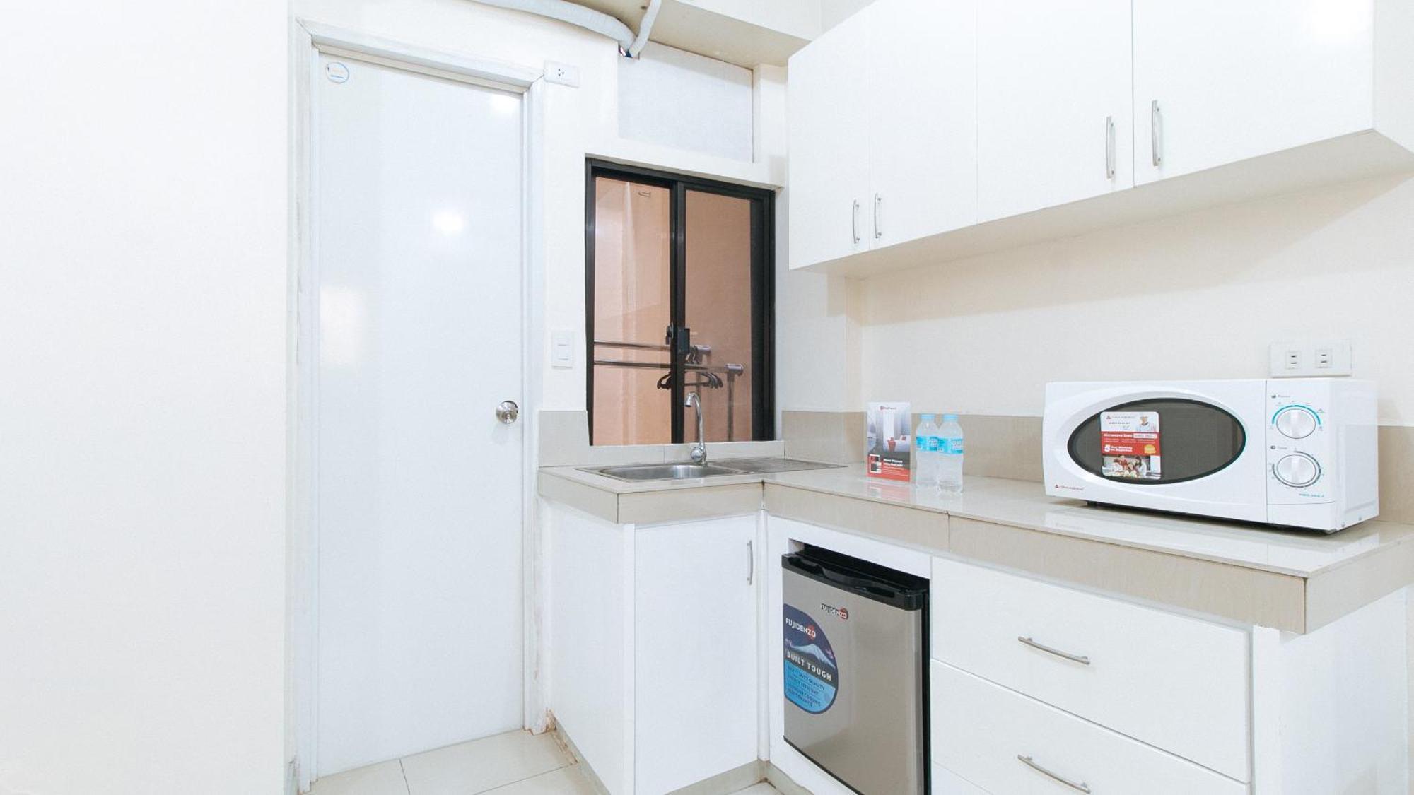 RedDoorz near Pasay Taft Otel Dış mekan fotoğraf