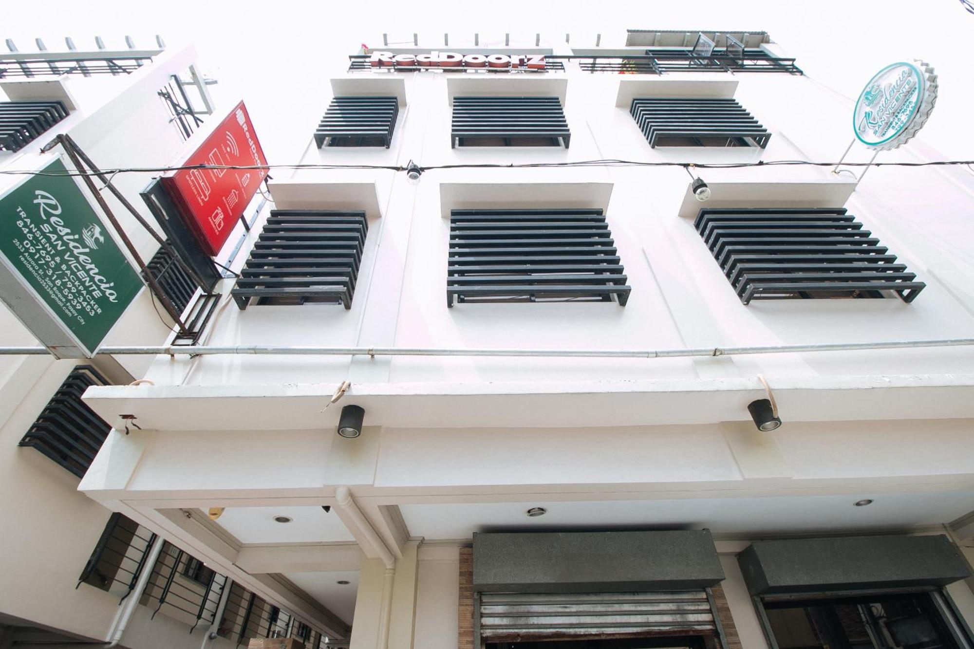 RedDoorz near Pasay Taft Otel Dış mekan fotoğraf