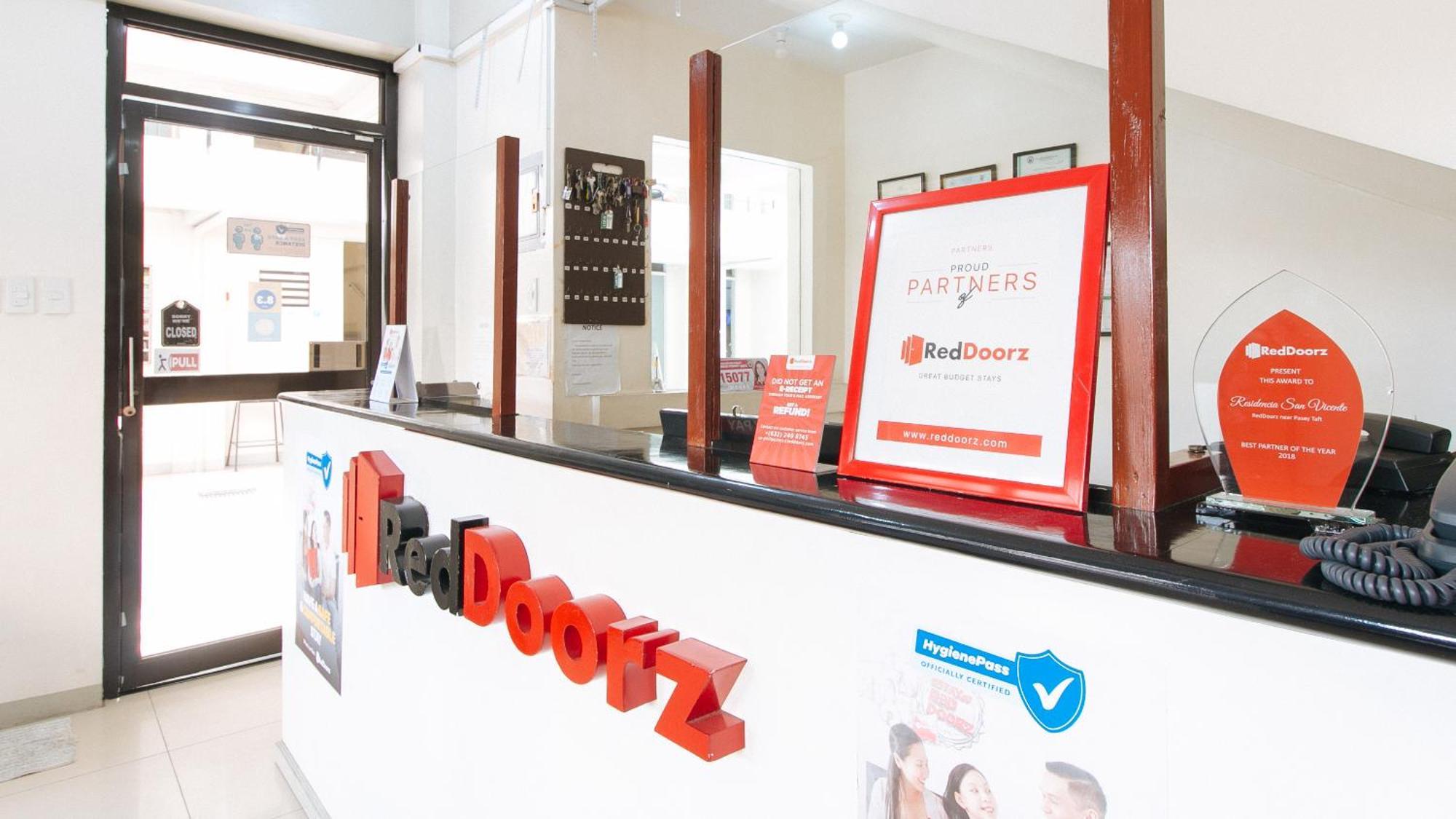 RedDoorz near Pasay Taft Otel Dış mekan fotoğraf